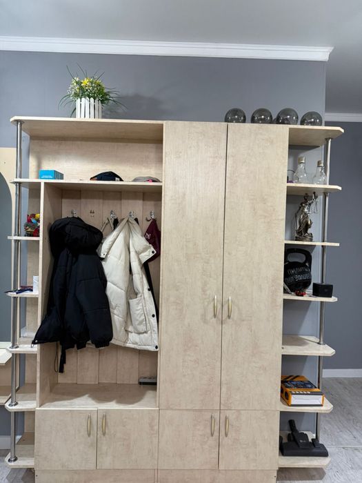 Продам прихожую мебель