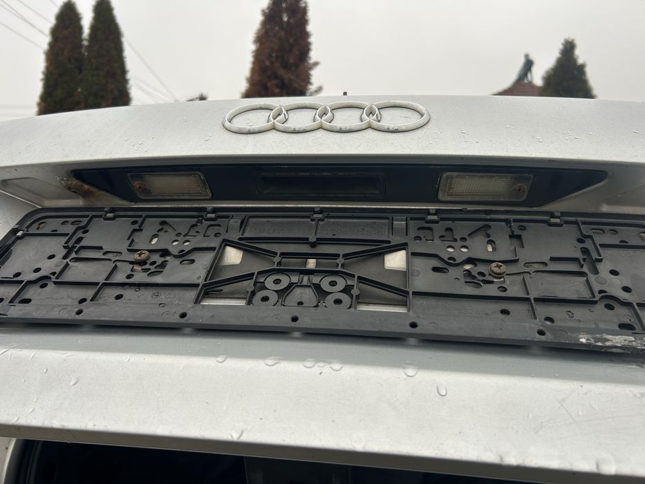Haion spate Audi A4 B7 break culoare argintiu