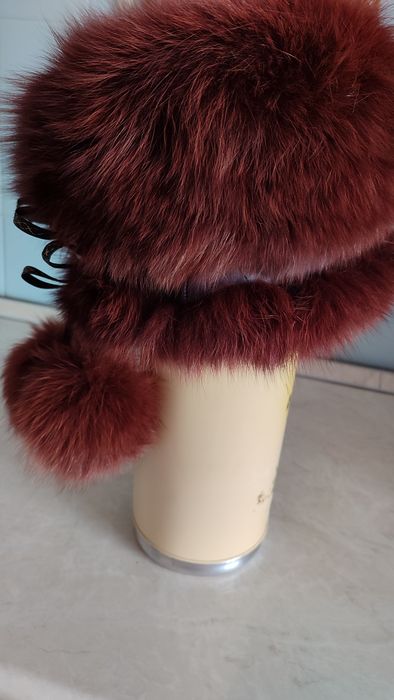 Продам женскую зимнюю шапку