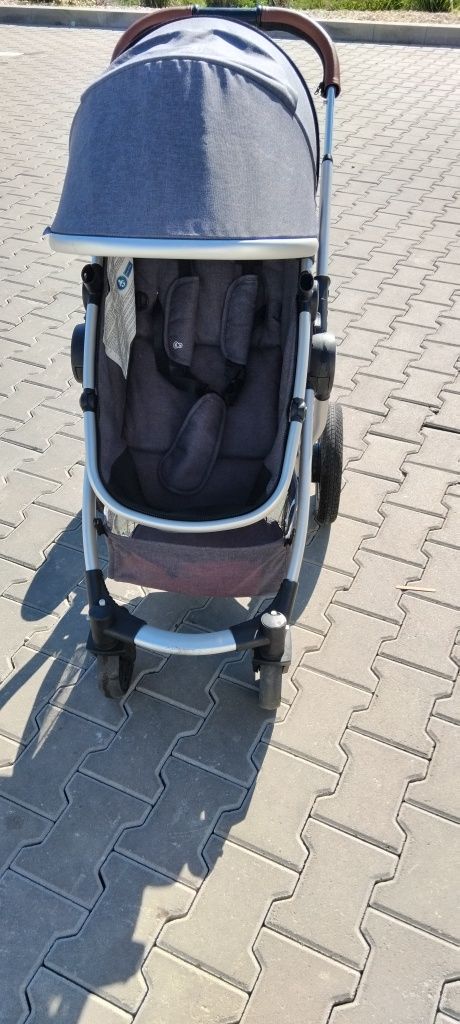 De vanzare carucior Kinderkraft 3 in 1