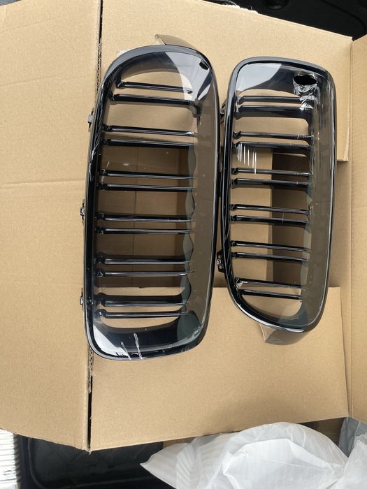 Grila bara fata bmw f30-31-35