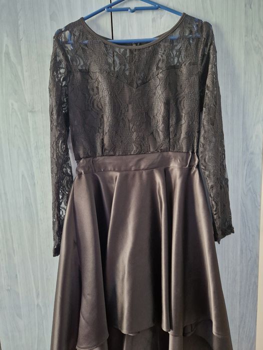 Rochie mini elegantă cu fustă asimetrica