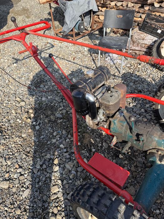 Greblā cu motor Reform M11
