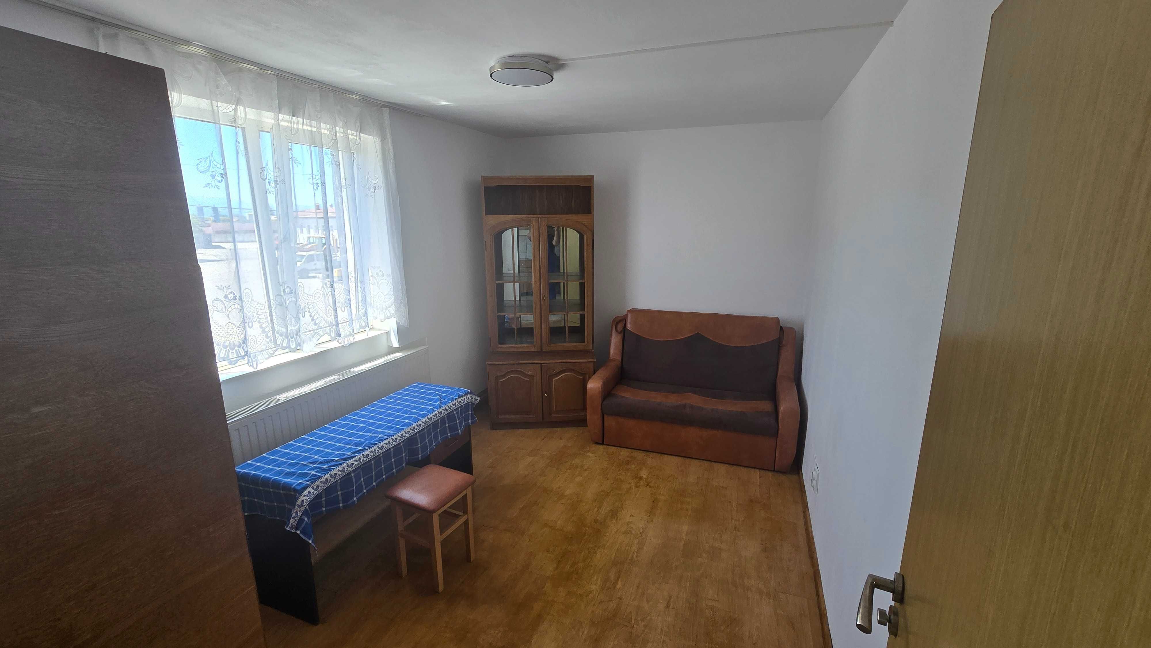 Închiriez apartament cu 2 camere mobilat, 80mp,strada Agricultorilor 1