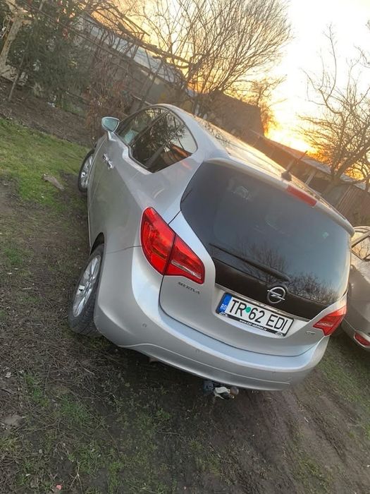 Vând Opel Meriva an 2012 stare bună