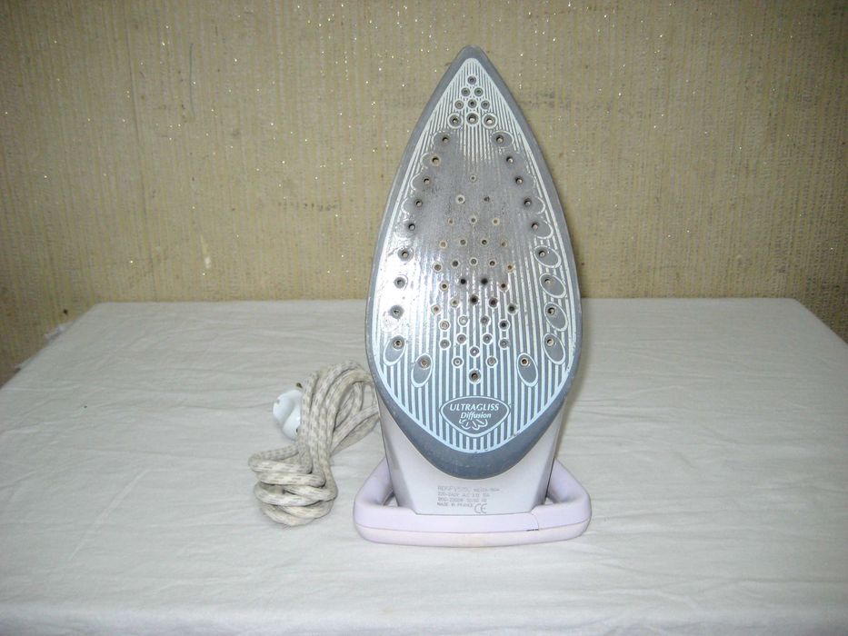 Утюг Tefal 2200w оригинал (made in France) отличном рабочим состоянии!