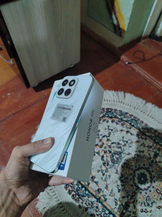 Honor 8C  Yangi telefon