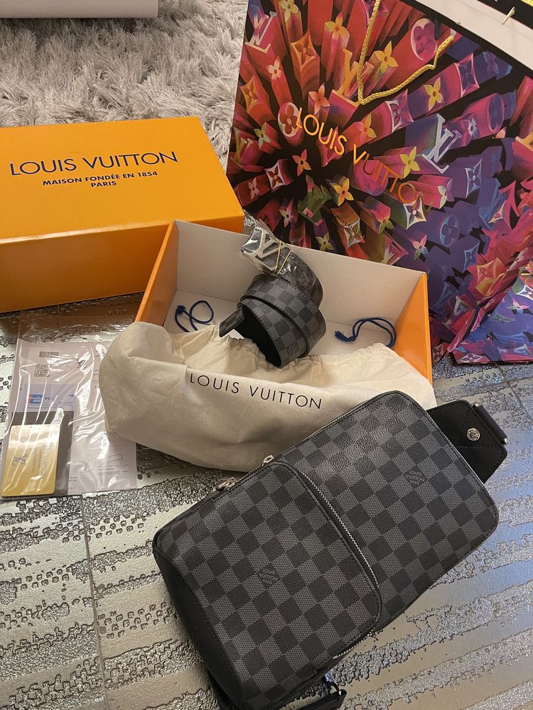 Geanta-Borseta Louis Vuitton-piele naturală nu ecologică- poze reale-