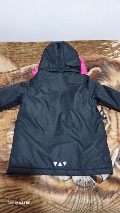 Geaca de iarnă pentru fete, ca noua!