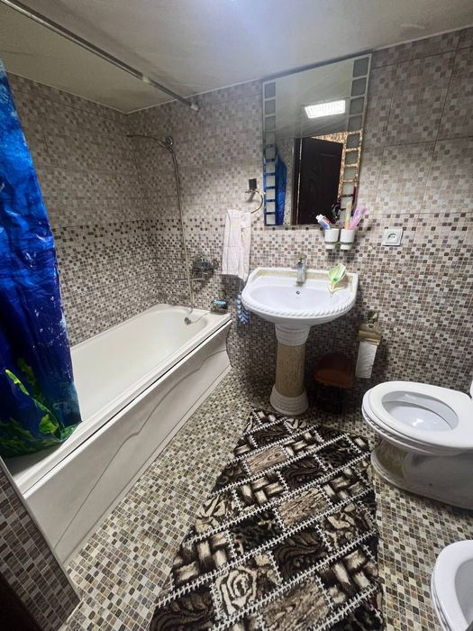 Яккасарой саламатина 4 сотих углавой участка сотилади.