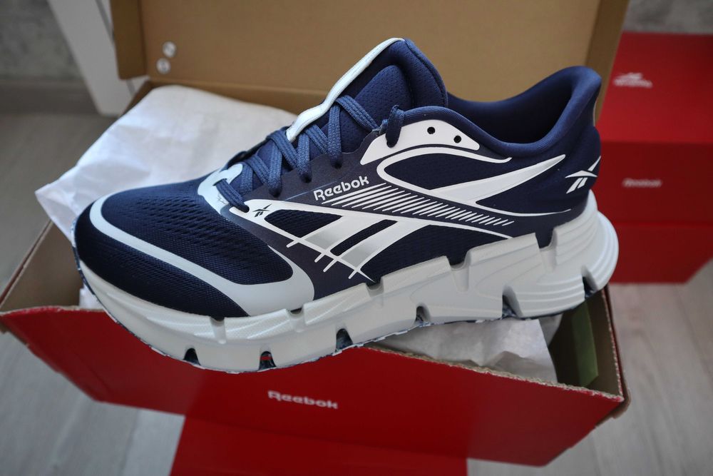 Мужские кроссовки Reebok Floatzig 2 Running оригинал new US 10 US 10.5