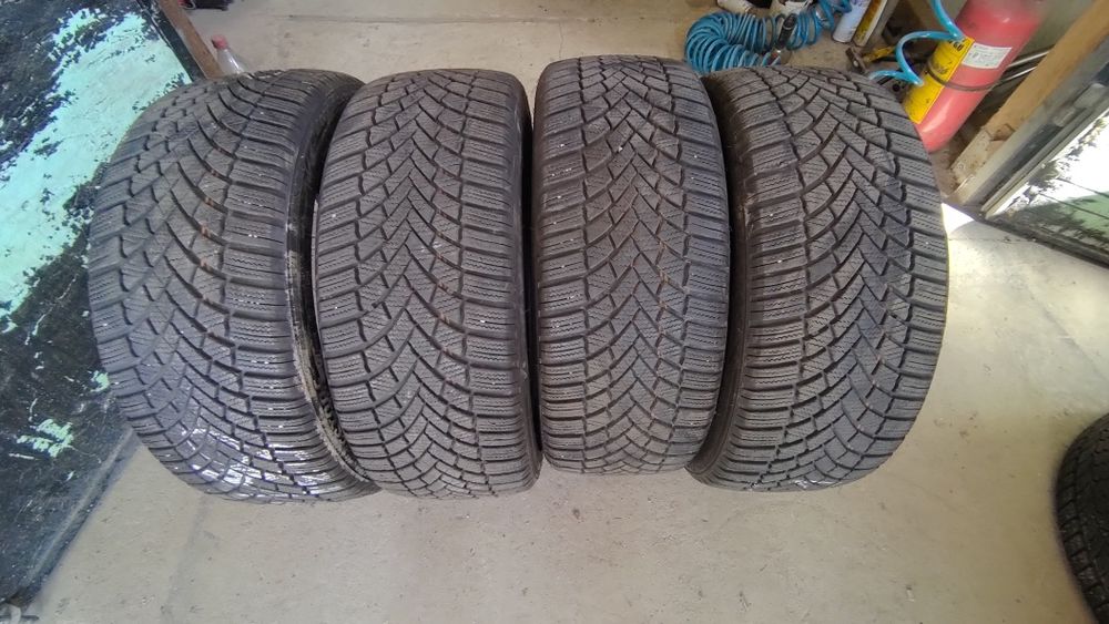 215/45/18  Bridgestone