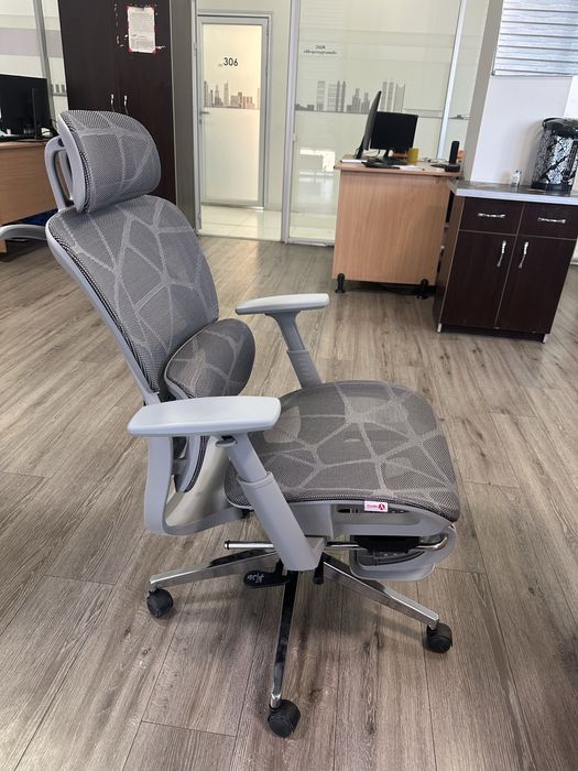 Кресло офисный сеточный