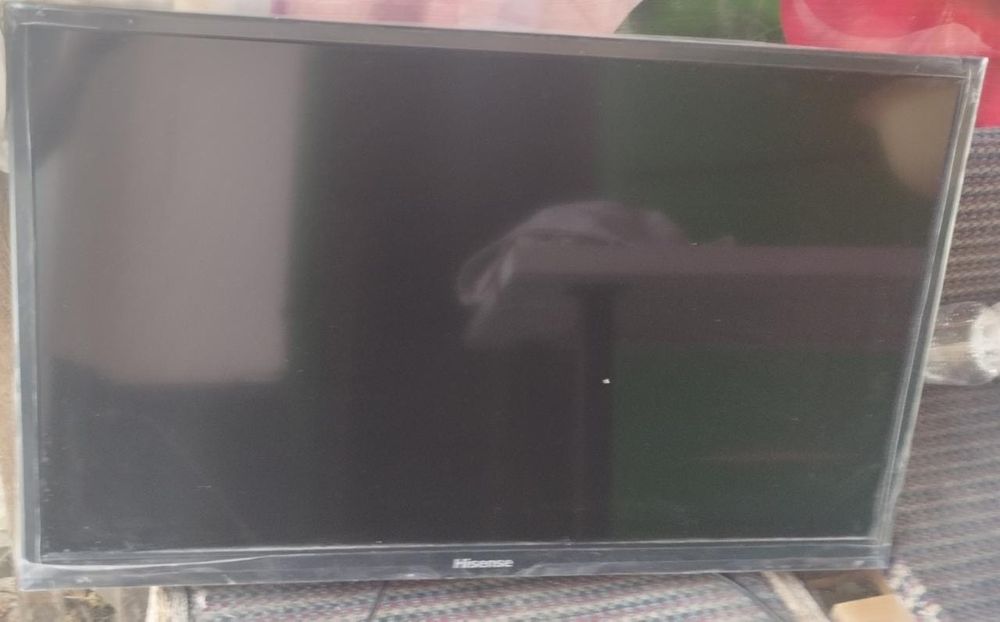 Продам плазму Hisense 39"