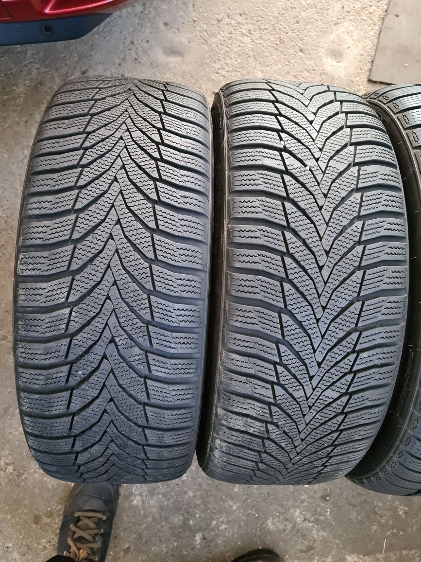 Set 4 anvelope de iarna Nexen 225/40R18 92V M+S