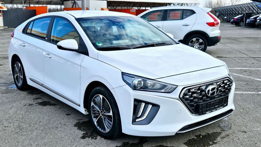 Hyundai IONIQ fara accident,,fara revopsiri,,km reali se pot demonstra