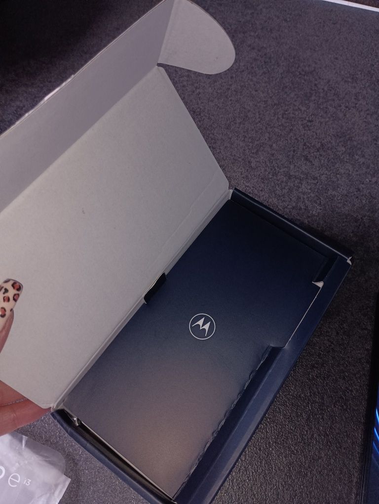 Motorola E13 64GB.
