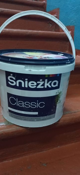 Продам остаток водоэмульсионной краски 6 литров