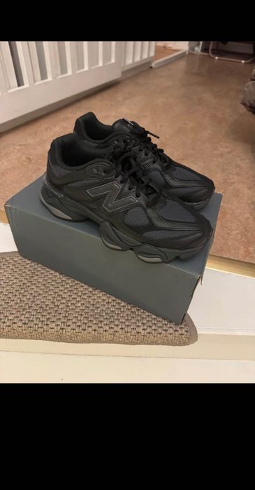 New Balance noi marimea 39,5