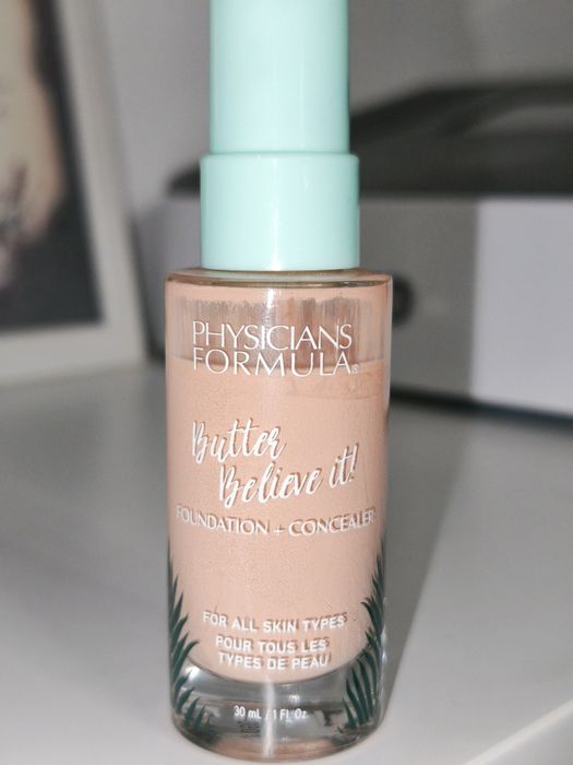 Фондьоте Huda beauty