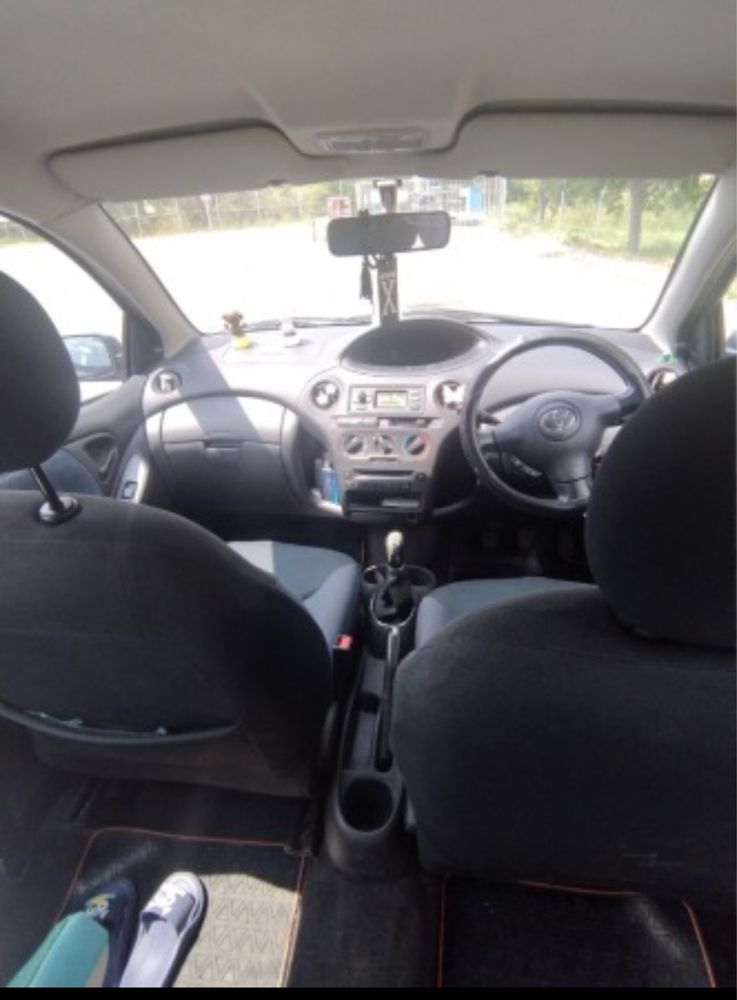 Toyota yaris 2004