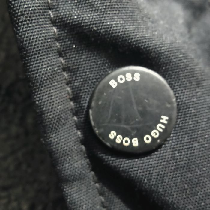 Vând geaca HUGO BOSS