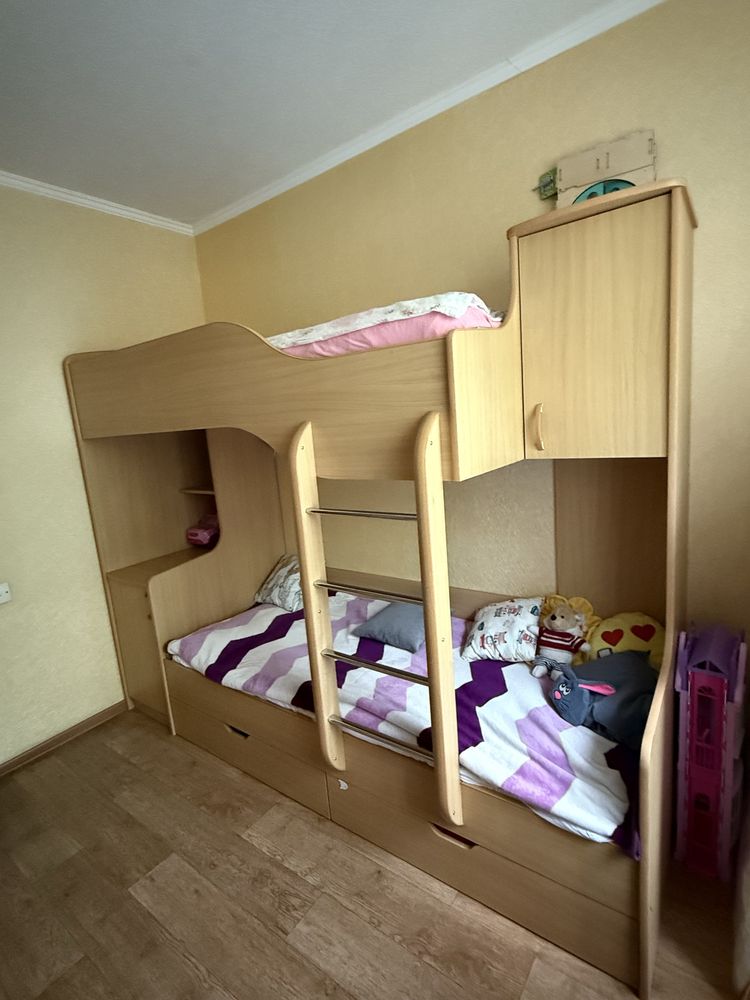 Продам  двух ярусную кровать