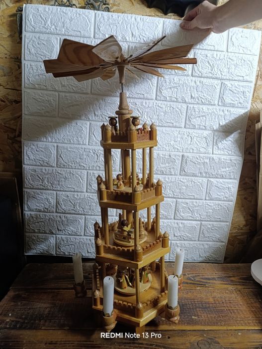 Дървена коледна въртележка