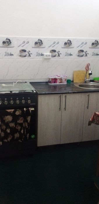 Navoiy shahrida kvartira sotiladi 1 honali