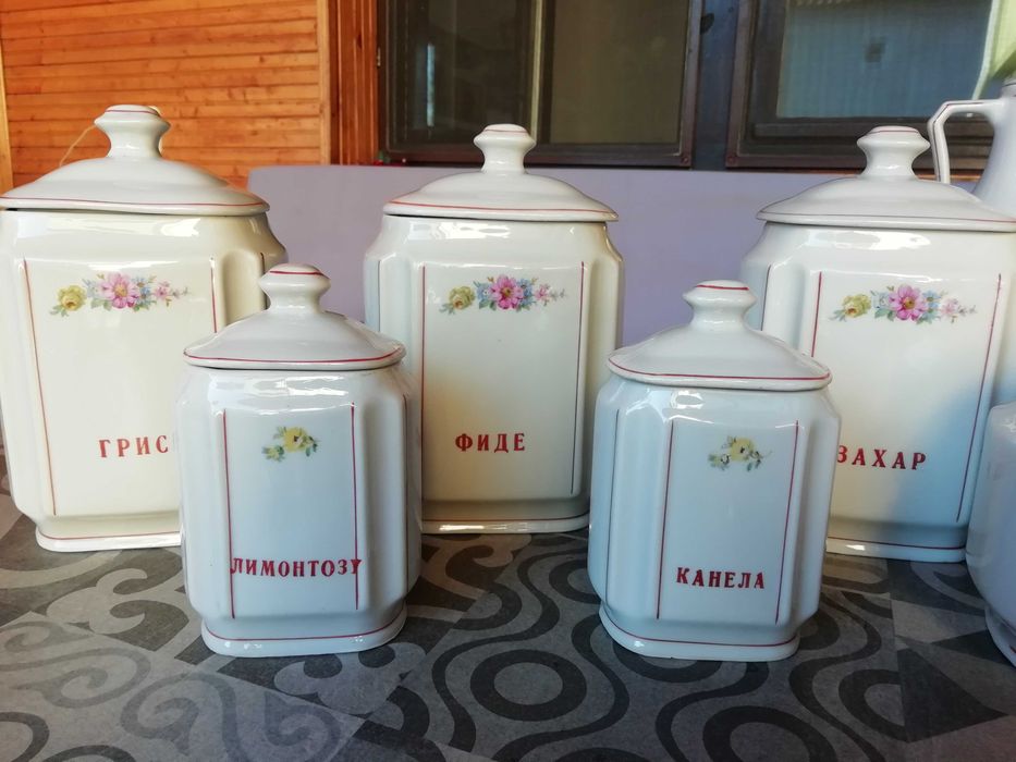 Буркани за подправки