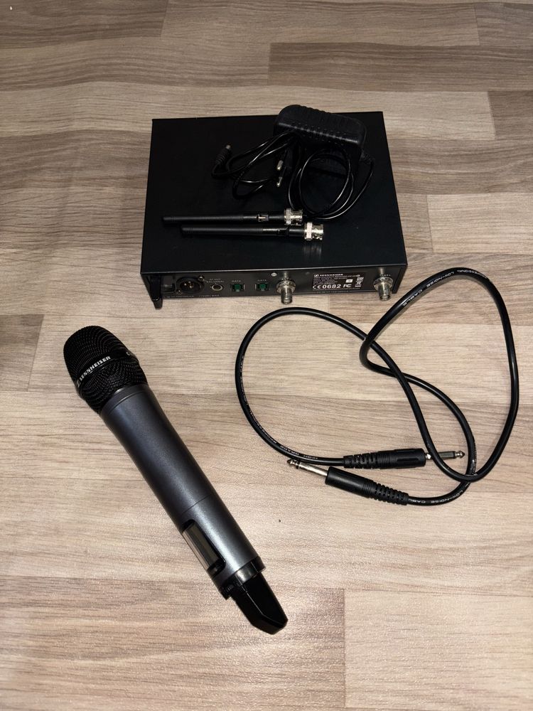 Микрофон SENNHEISER полный комплект (торг)