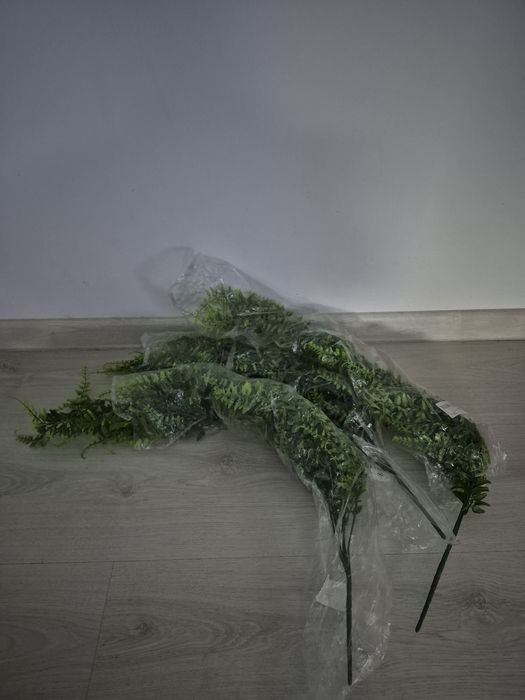 Decoruri artificiale tip ferigă pentru ghiveci sau decor
