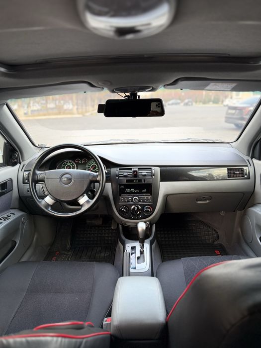 Jentra sotiladi. 2022 yil. Oq rang