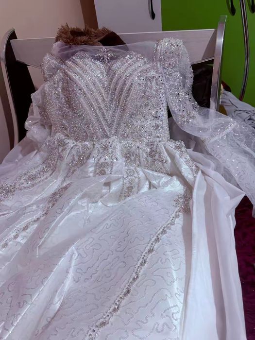 Kelin kòylaklar sotiladi