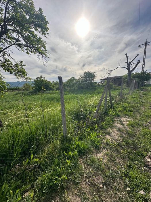 Teren intravilan de vânzare