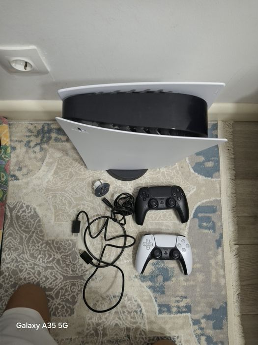 Playstation 5 с 2 джостиками