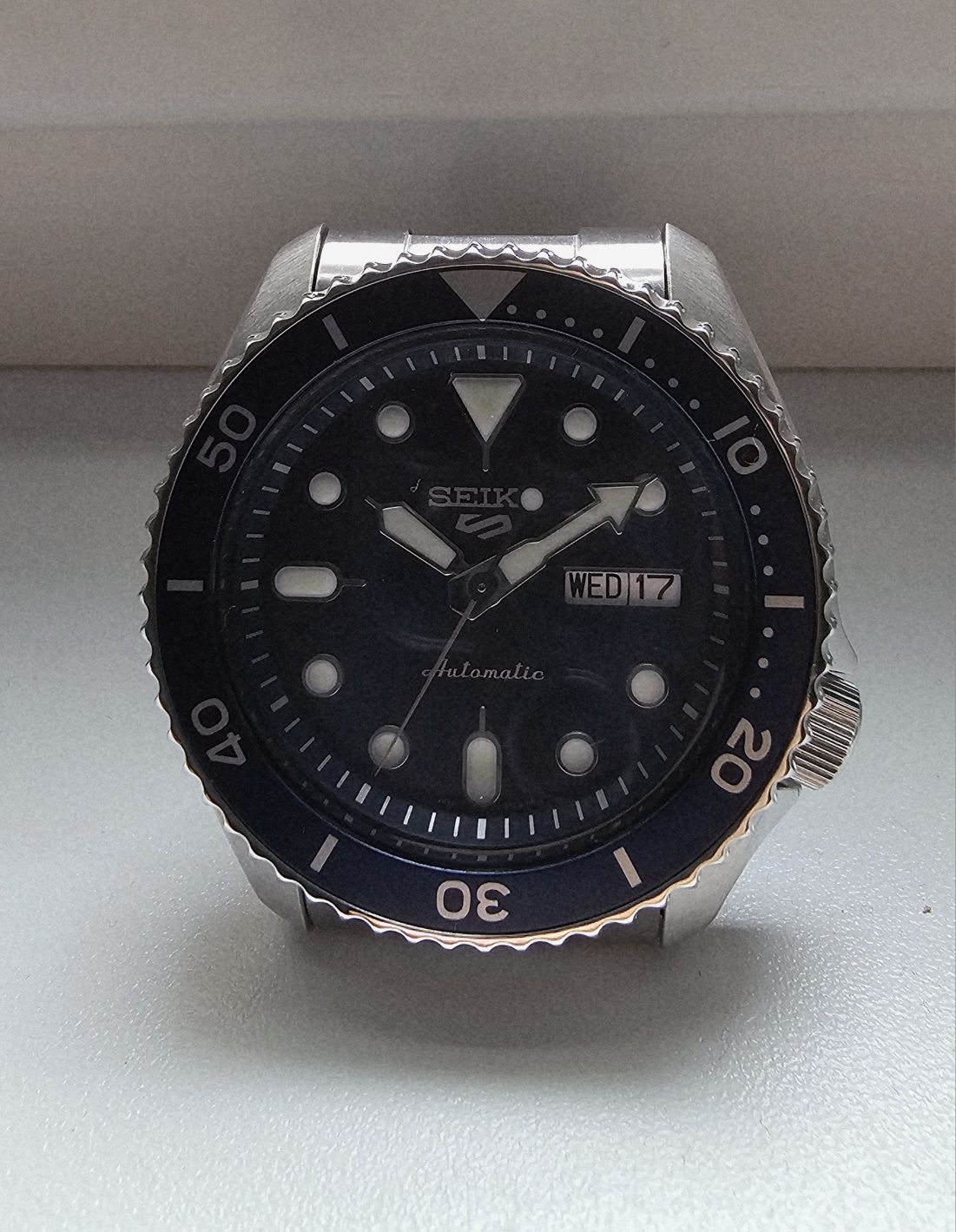 SEIKO 5 почти нов, модел SRPD51K1, оставащи 28 м гаранция
