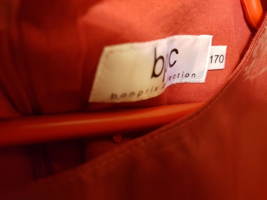 Rochita eleganta fete