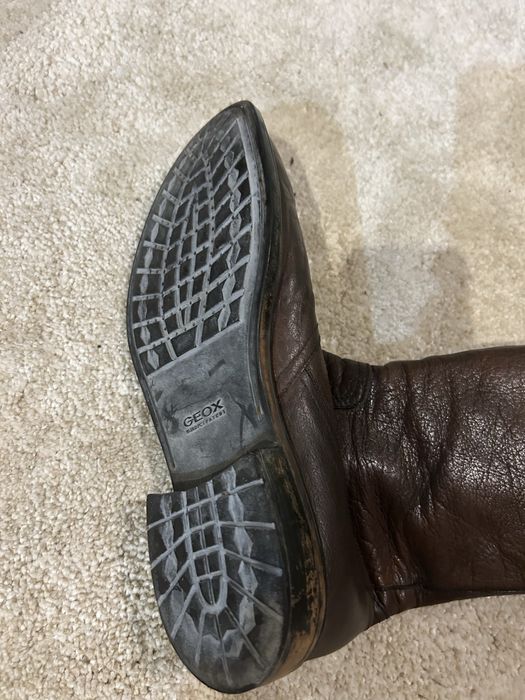 Продавам мъжки кожени ботуши GEOX