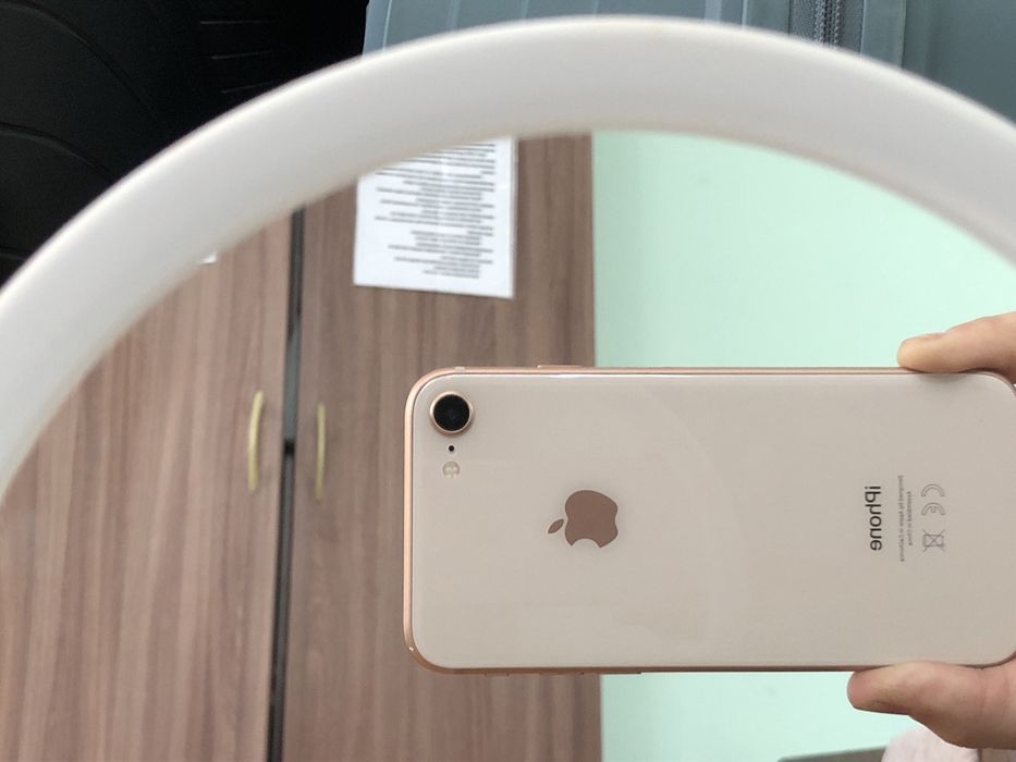 Iphone 8 ,хороший телефон