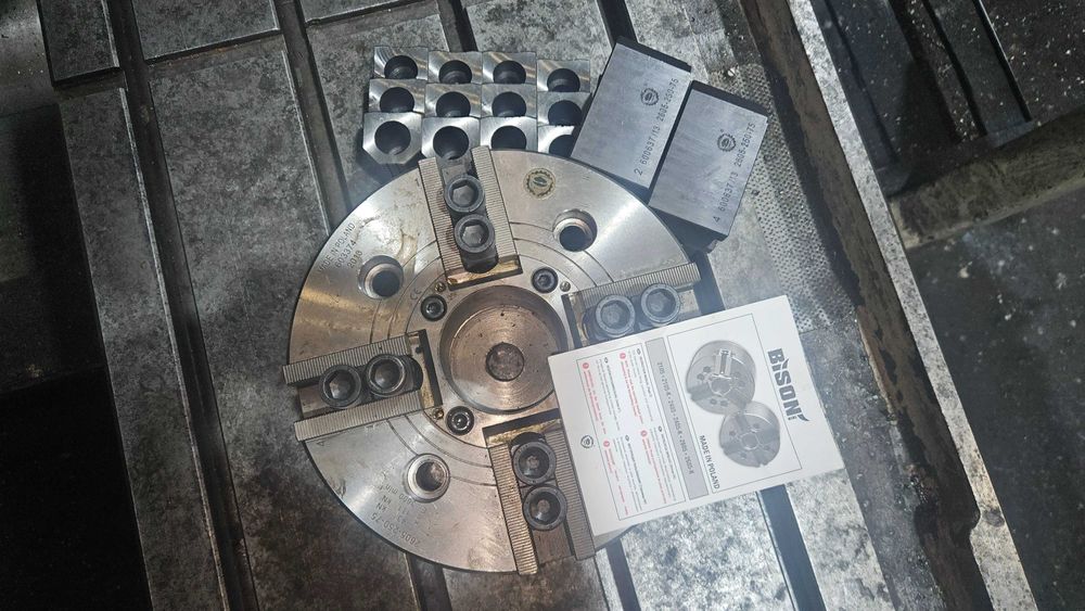 Клинозатегателни патронници BISON и български ,за стругове с CNC нови.