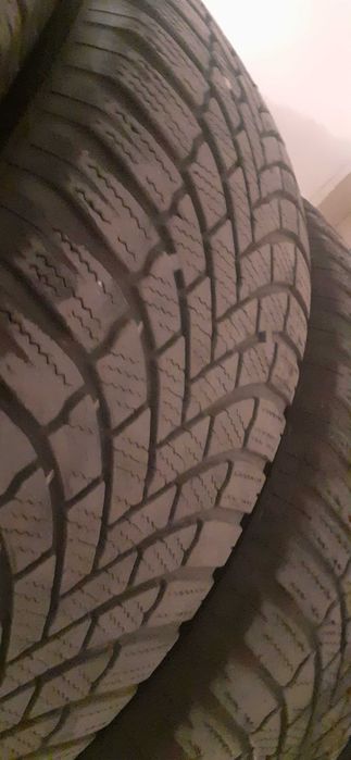 Зимни гуми  Bridgestone - 235/65/17 - 4броя !