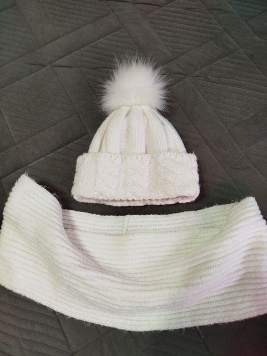 Шапка зимняя белая