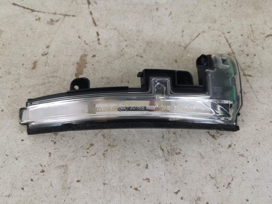 Semnal Oglinda Dreapta Land Rover  Discovery 4 2009 2010 2011 2012 201