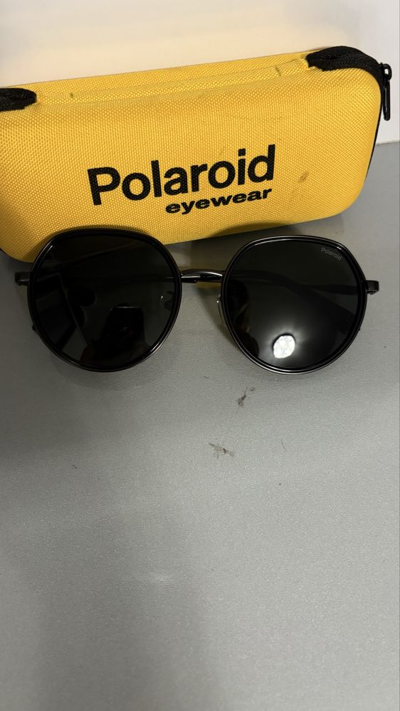 Продавм оригинални слънчеви очила Polaroid