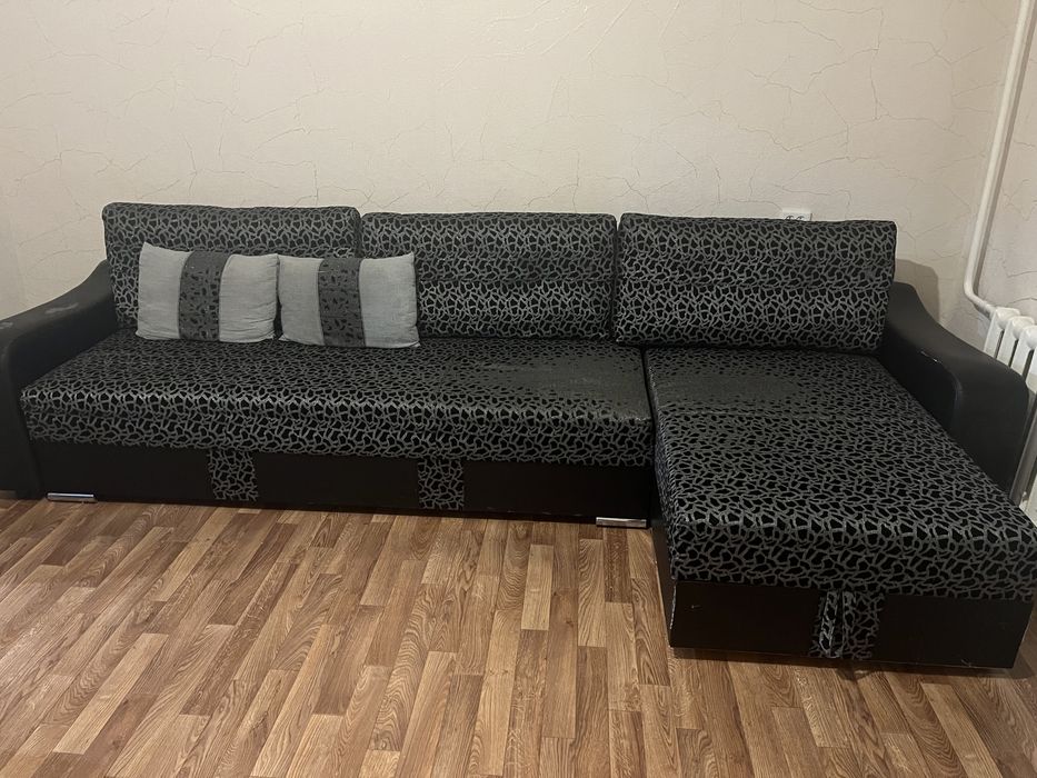 Продам диван в хорошем состоянии