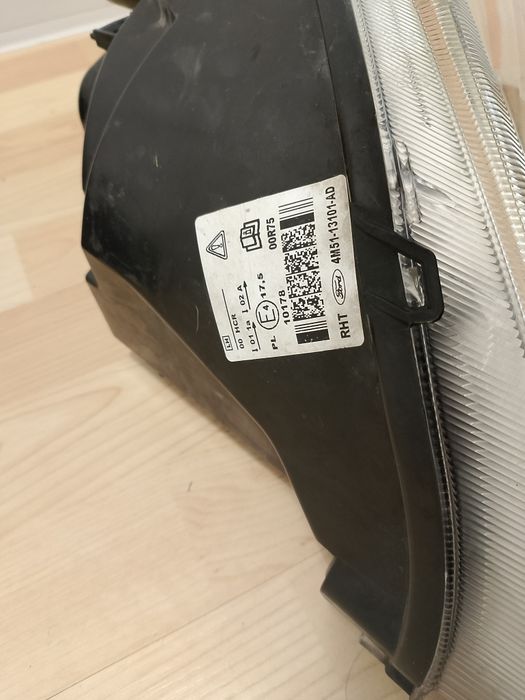 Фарове за Форд Фокус 2 - Ляв и Десен