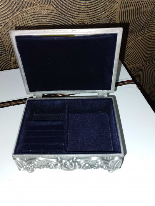 Кон от месинг и ва