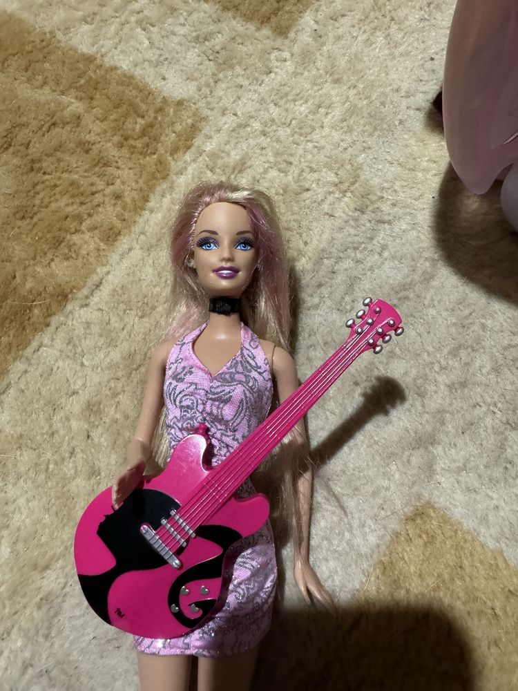 Lot barbie Rockstar,catel barbie cu hainuta