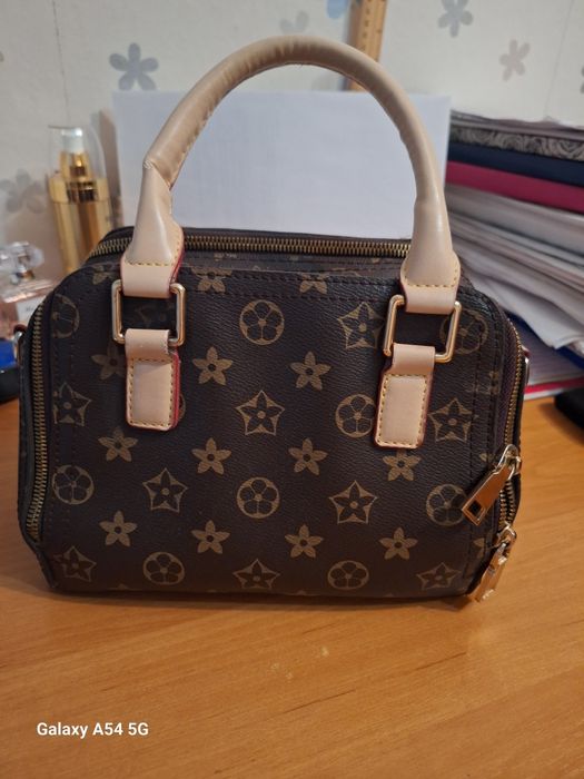 Сумка дамская продам